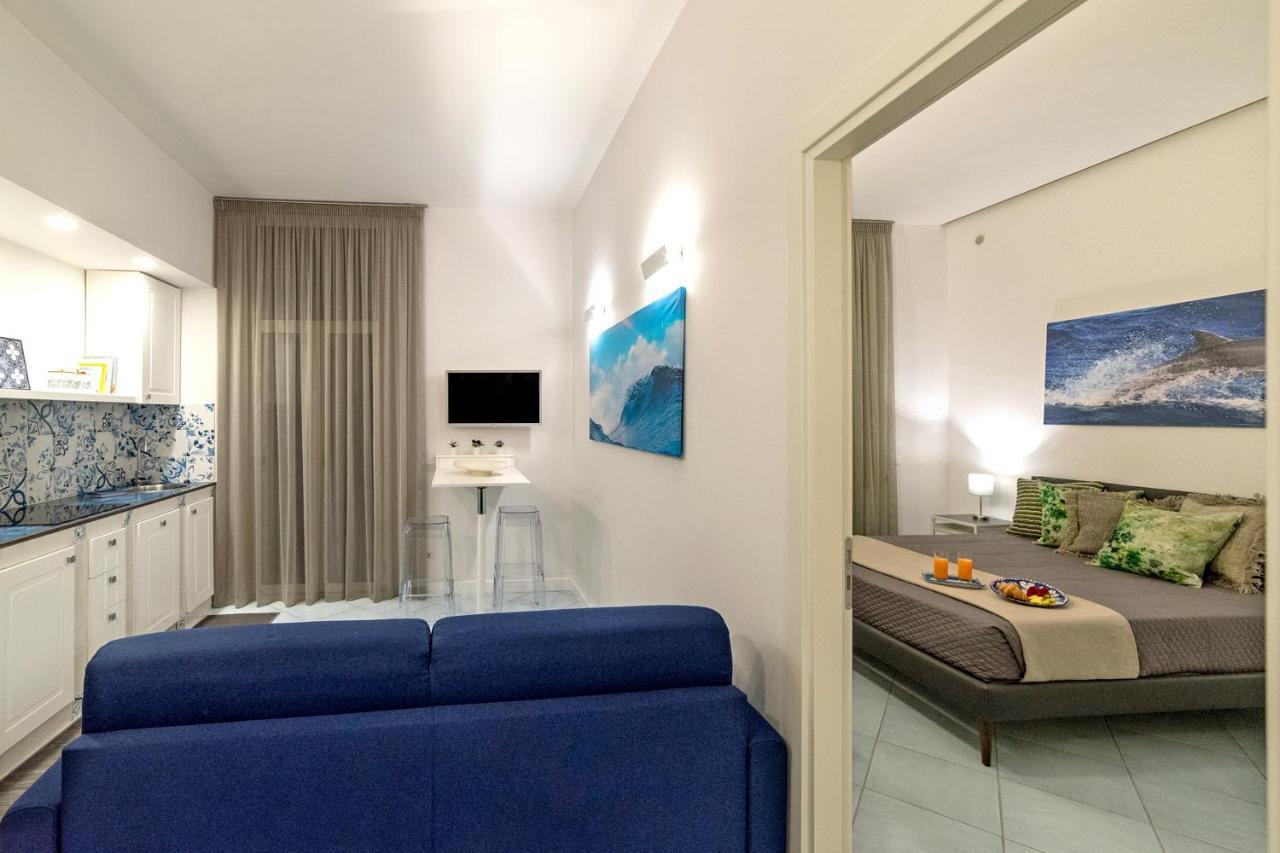 Suitesettepesciolini - Case Vacanze Nemo E Dory Салерно Экстерьер фото